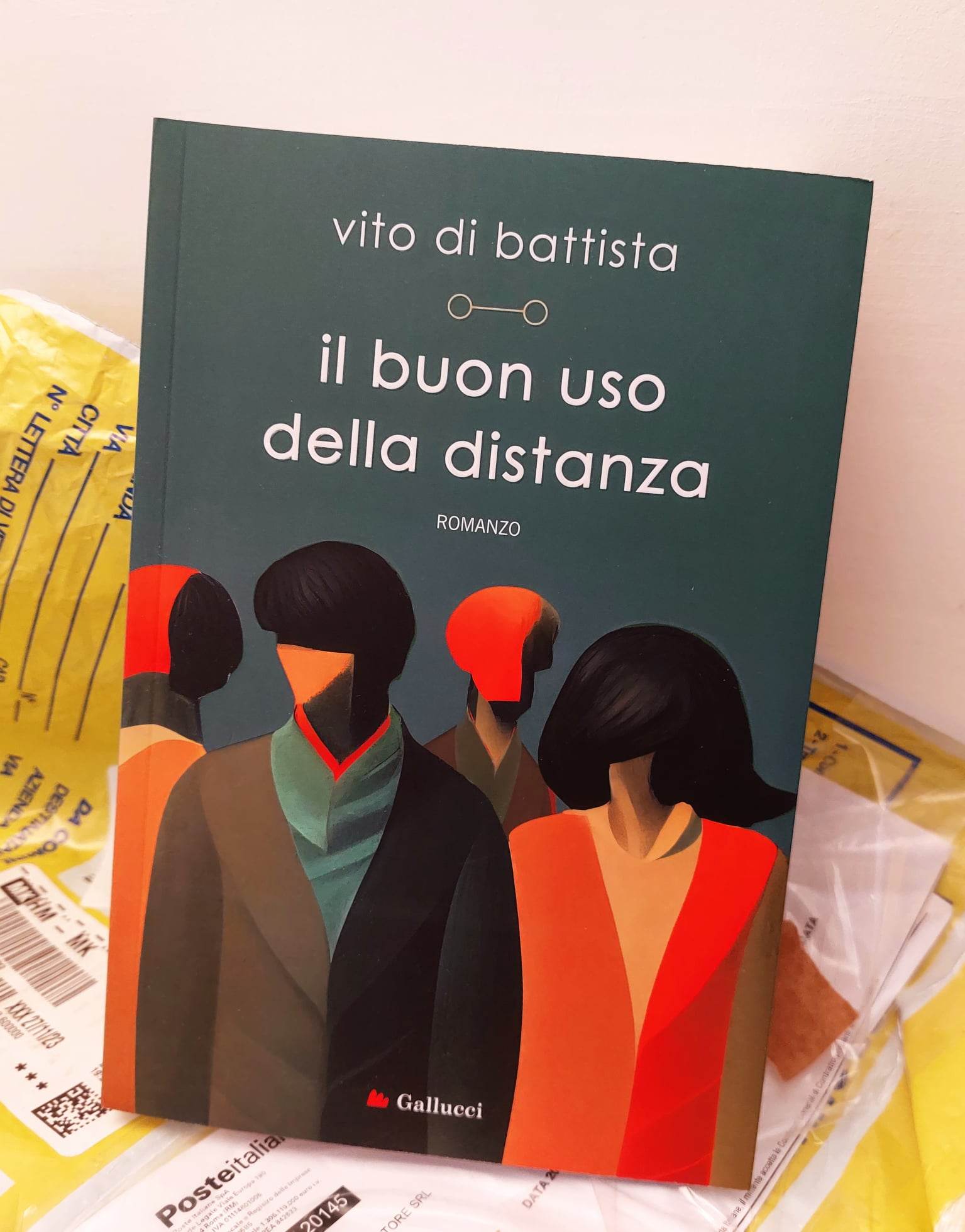 Il buon uso della distanza” di Vito Di Battista
